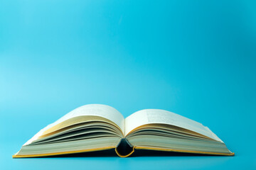 学而思与新东方股票未来有没有上涨的可能呢？