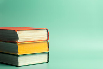 学而思与新东方股票未来有没有上涨的可能呢？
